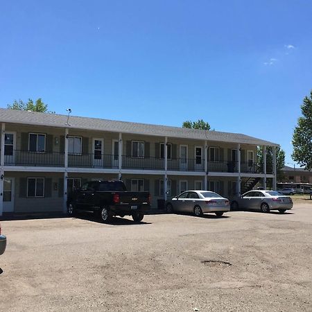 Colonial Motel And Rv Park Mandan Екстериор снимка